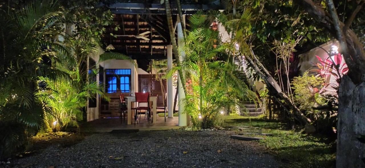 Rituale Guest House - Surf & Yoga Mirissa Exterior foto
